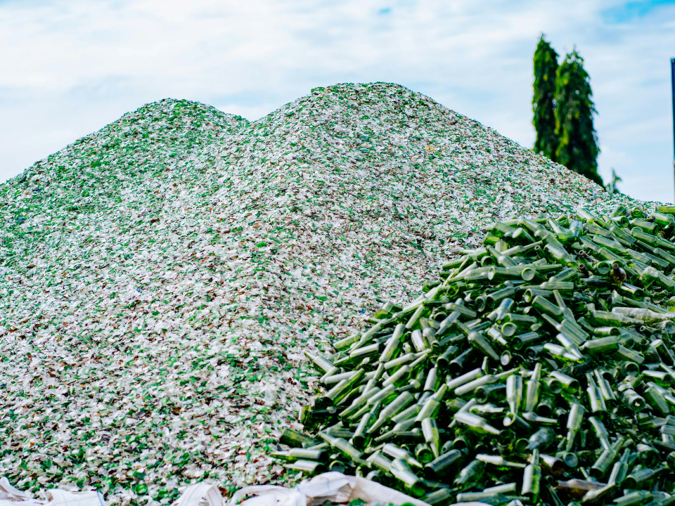 Strategic financial and legal benefits of professional e-waste management for multinational corporations - Katkısan Recycling.